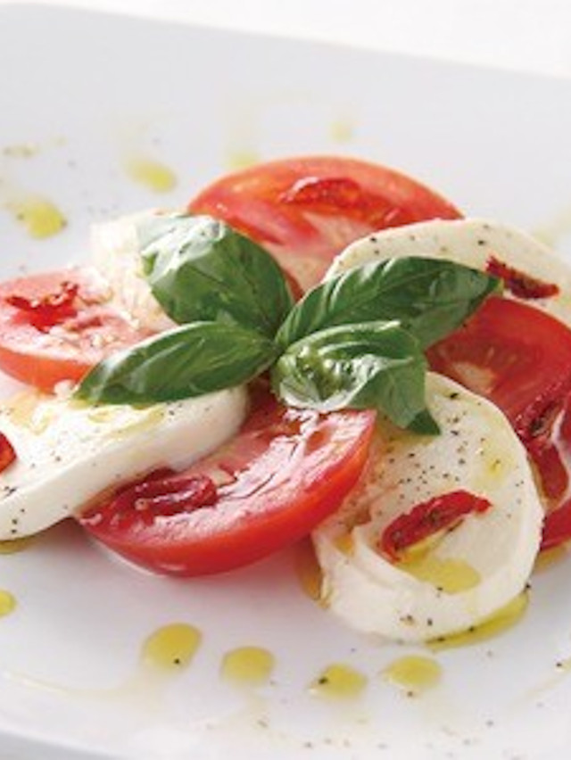 Tomato Mozzarella salad